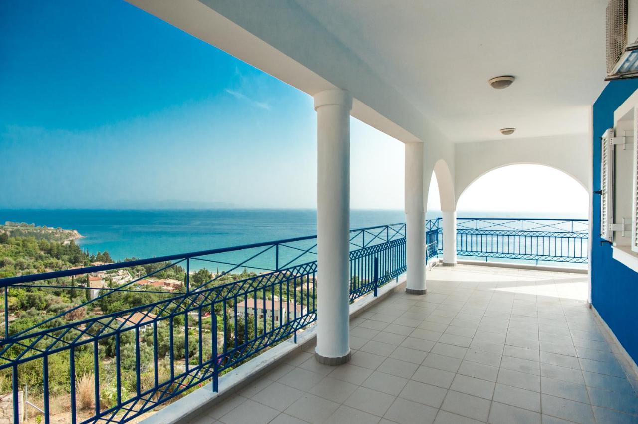Folies Apartment Лурдата Екстериор снимка