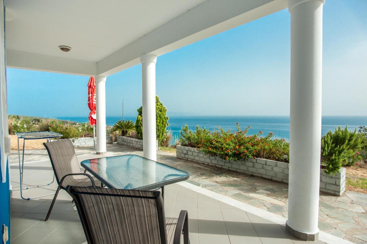Folies Apartment Лурдата Екстериор снимка