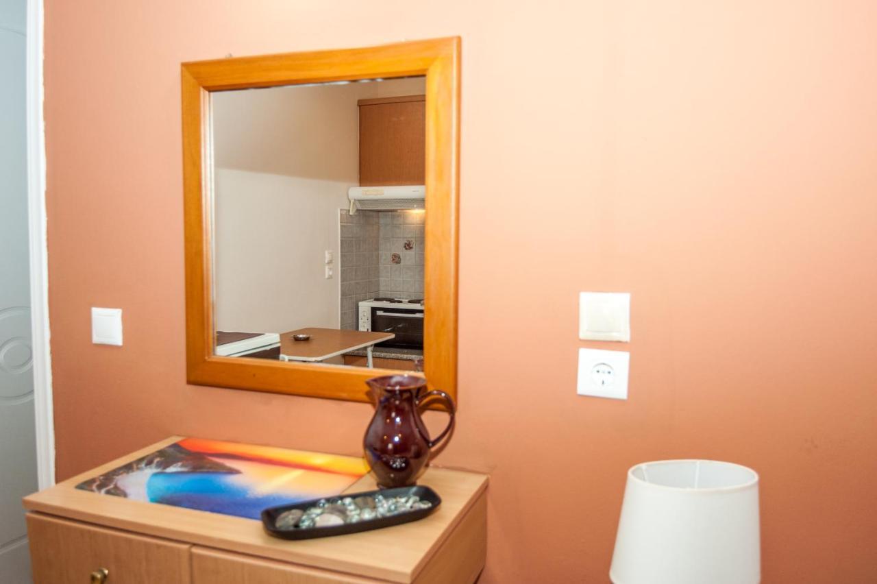 Folies Apartment Лурдата Екстериор снимка