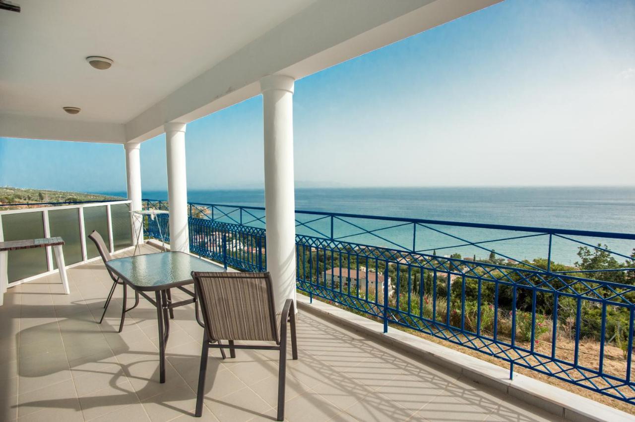 Folies Apartment Лурдата Екстериор снимка